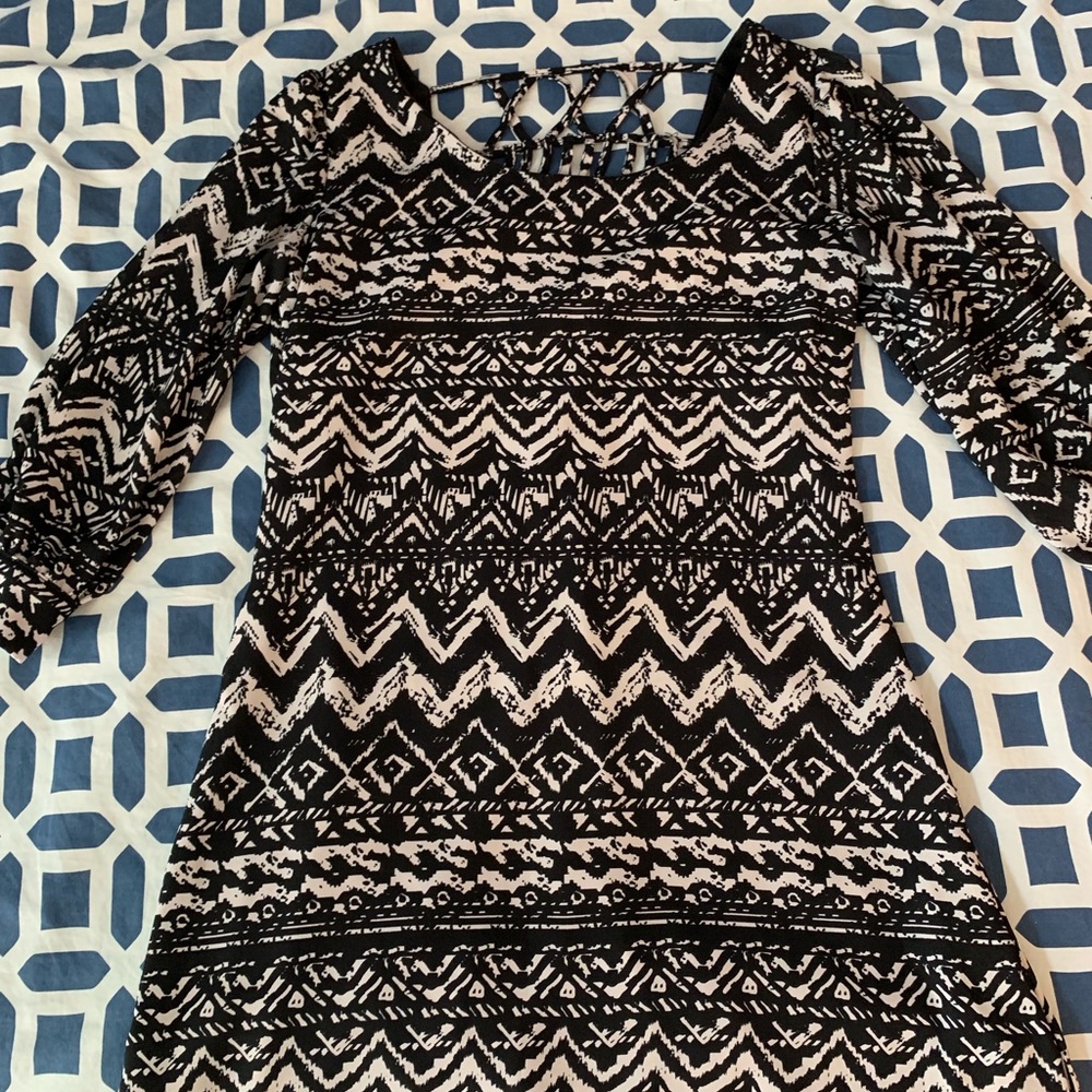 Black and white patterned dress